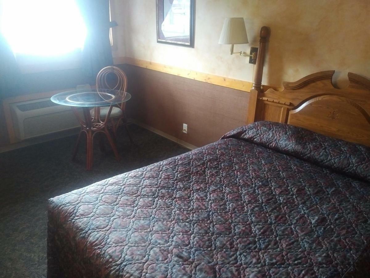 Algoma Motel Уауа Екстериор снимка