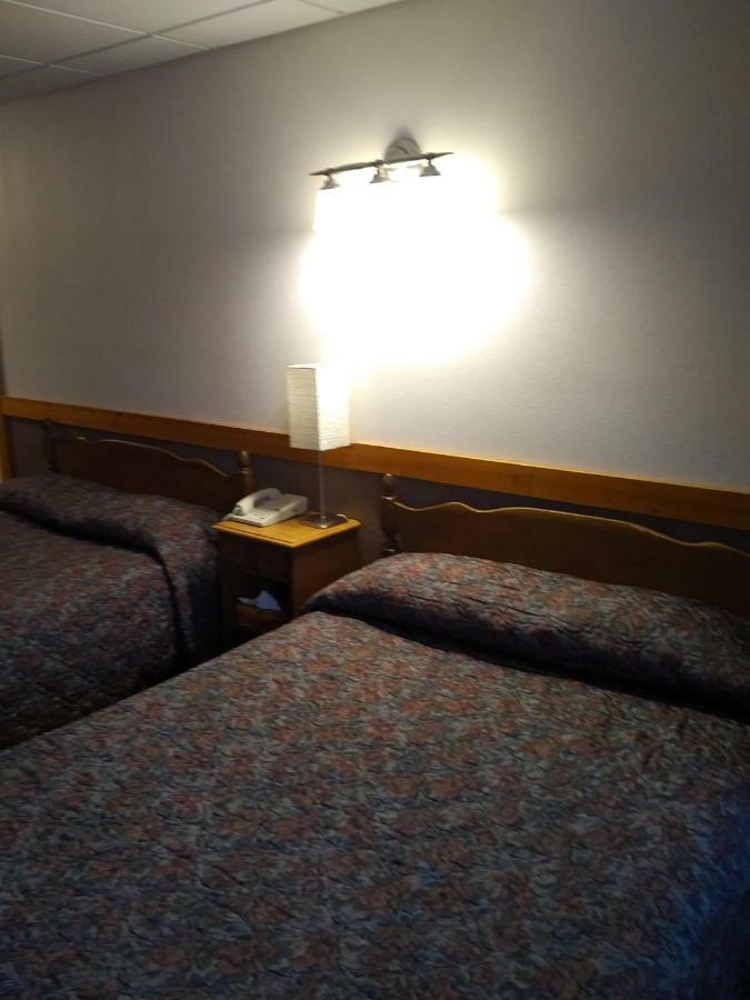 Algoma Motel Уауа Екстериор снимка