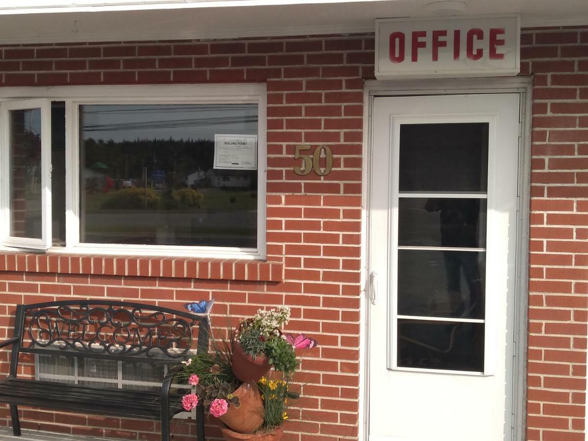Algoma Motel Уауа Екстериор снимка